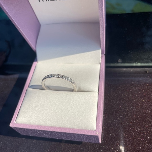 Diamond Ring - Picture 3 of 5